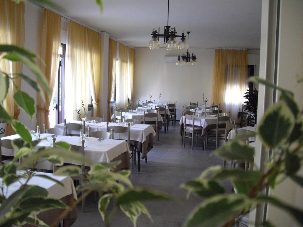 Residenza Hotel Garden Toscolano Maderno Eksteriør billede
